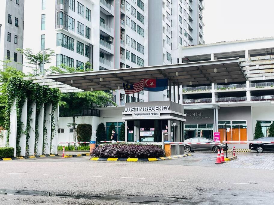 High Floor Studio Austin Regency Mount Austin W Balcony 3 Plus 1Pax 5 Mins Aeon Johor Bahru Exterior foto